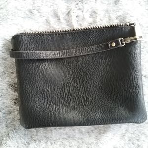 Antik Kraft Black Wristlet